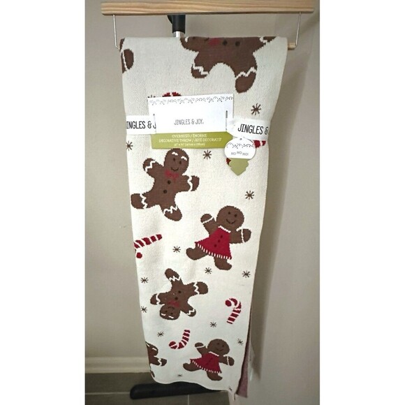 Jingles & Joy GINGERBREAD MAN Oversized Throw Blanket - Picture 2 of 4